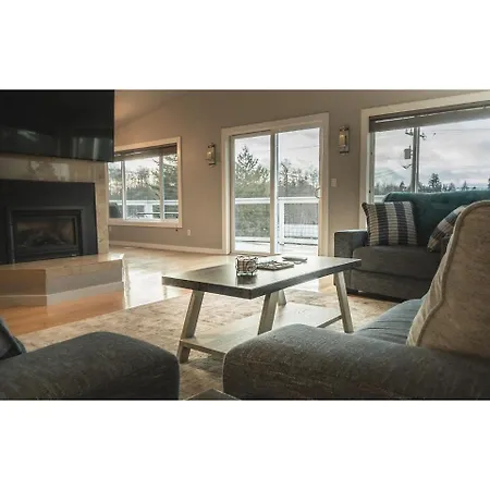 Villa Pleasant View House